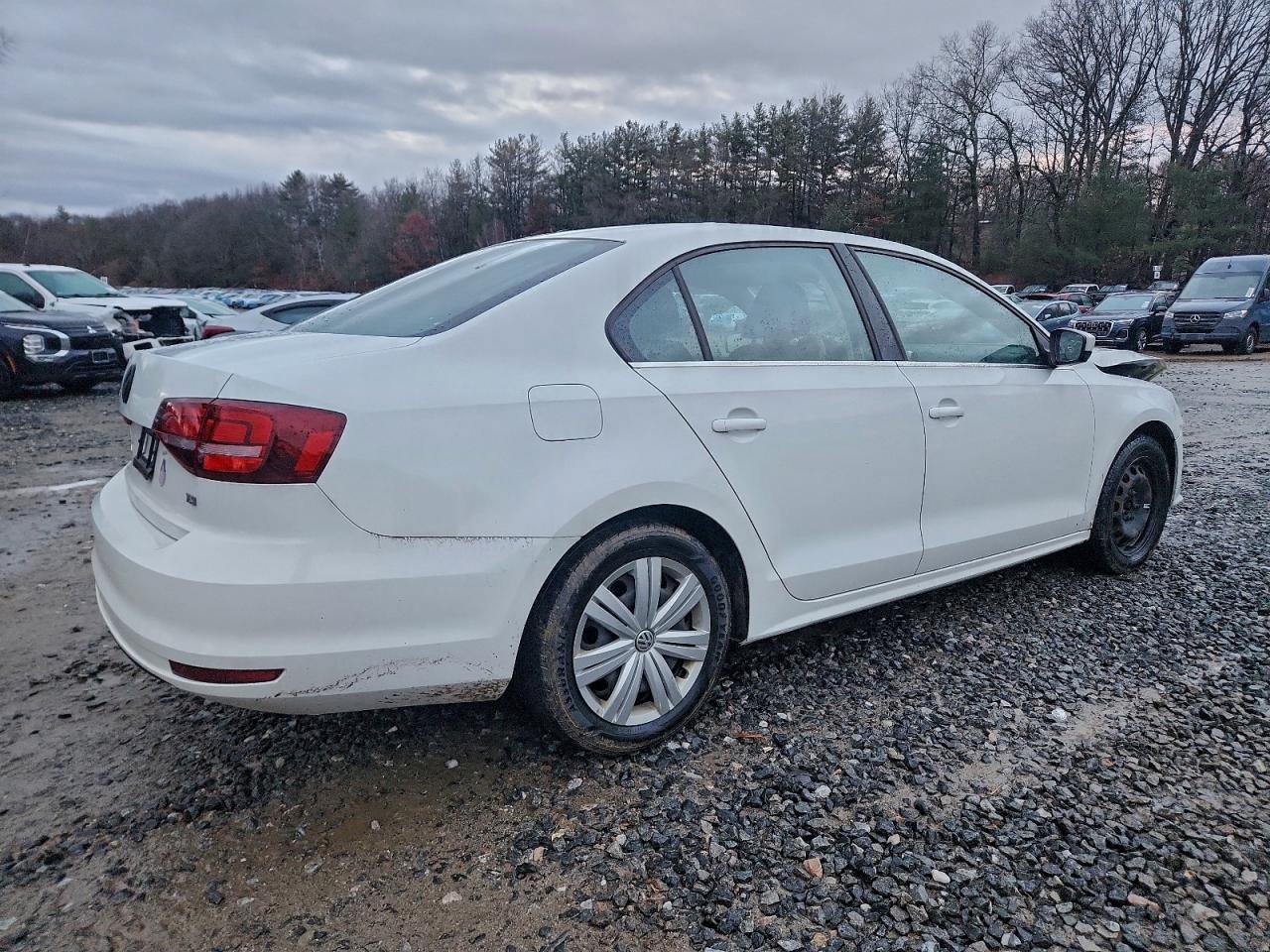 2017 VOLKSWAGEN JETTA S photo 3