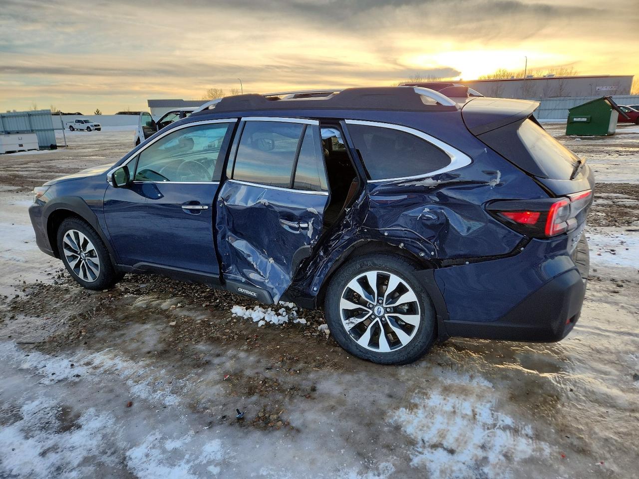 2023 SUBARU OUTBACK TOURING photo 2