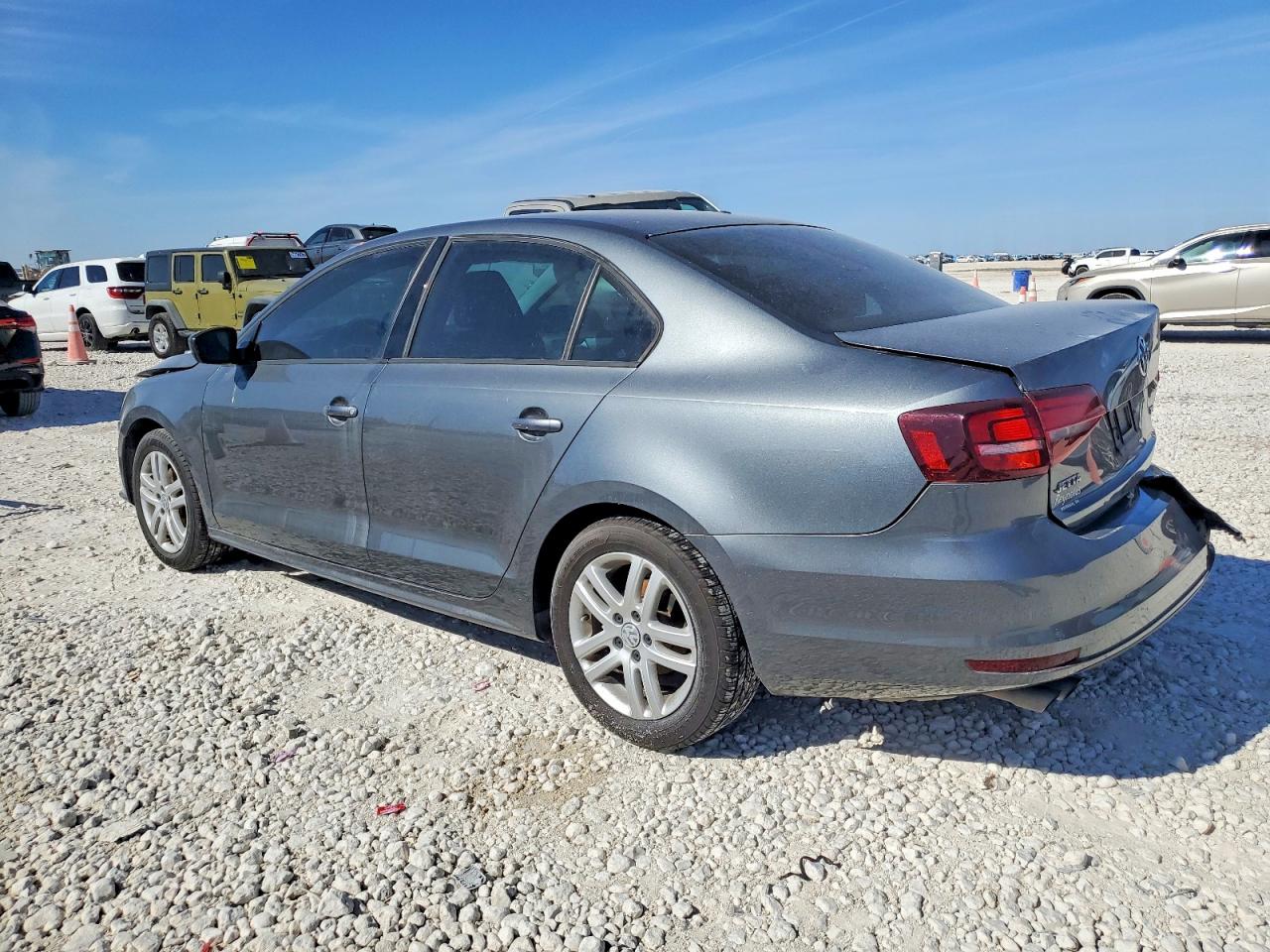 2018 VOLKSWAGEN JETTA S photo 2