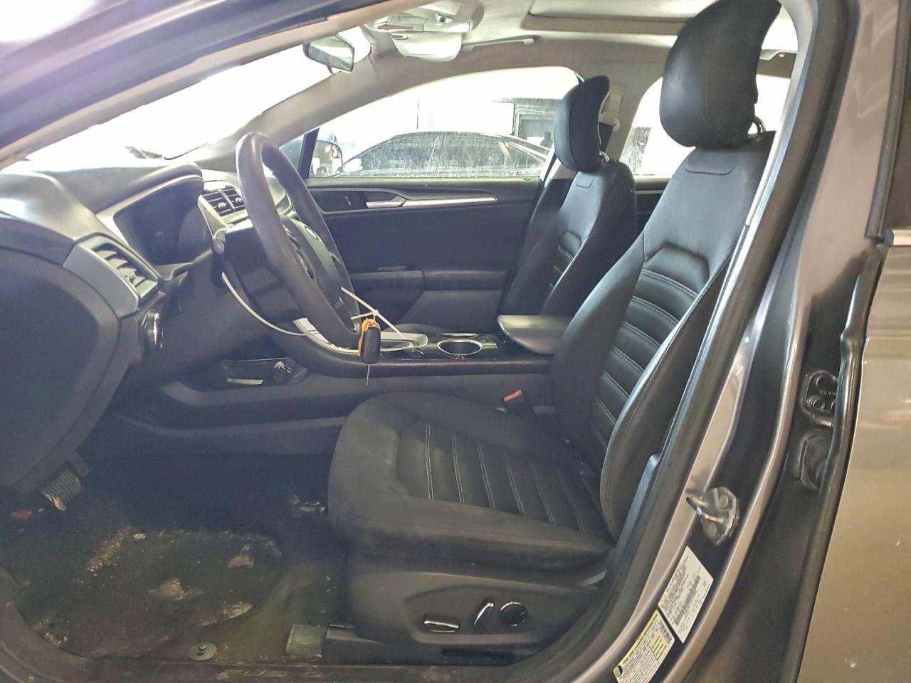 2013 FORD FUSION SE photo 13