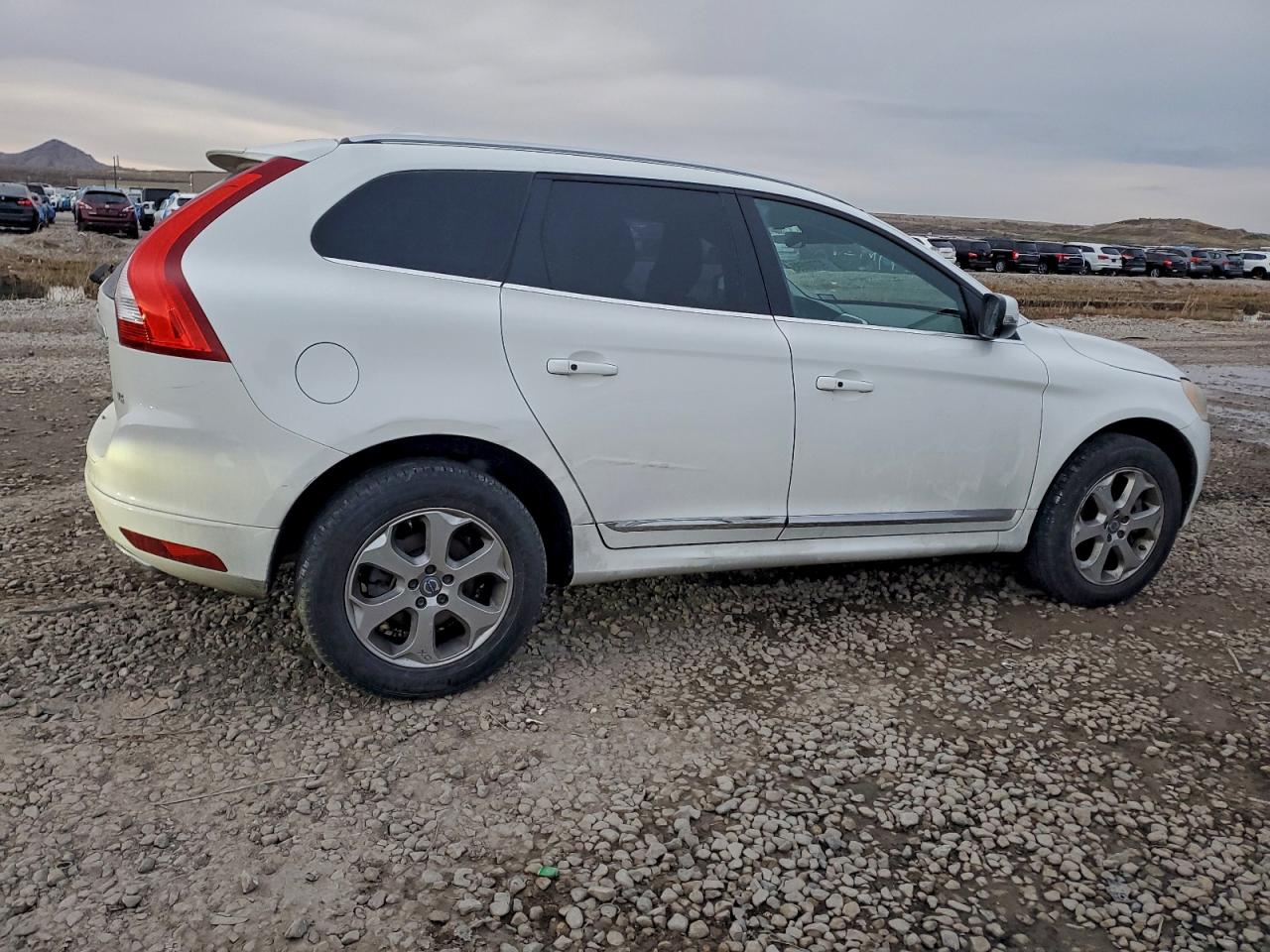 2016 VOLVO XC60 T5 PREMIER photo 5