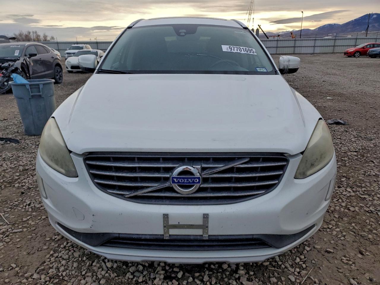 2016 VOLVO XC60 T5 PREMIER photo 9