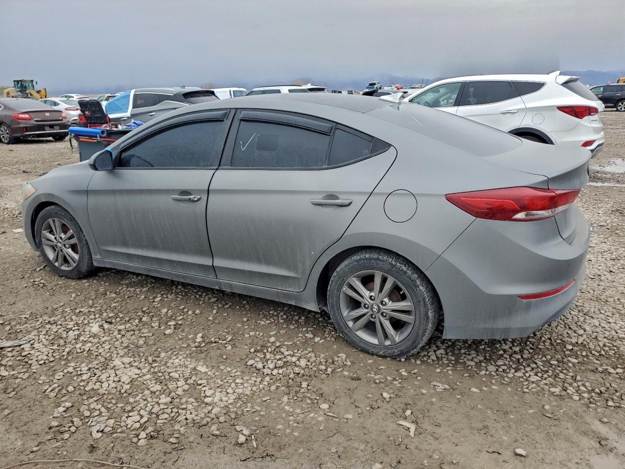2017 HYUNDAI ELANTRA SE photo 2