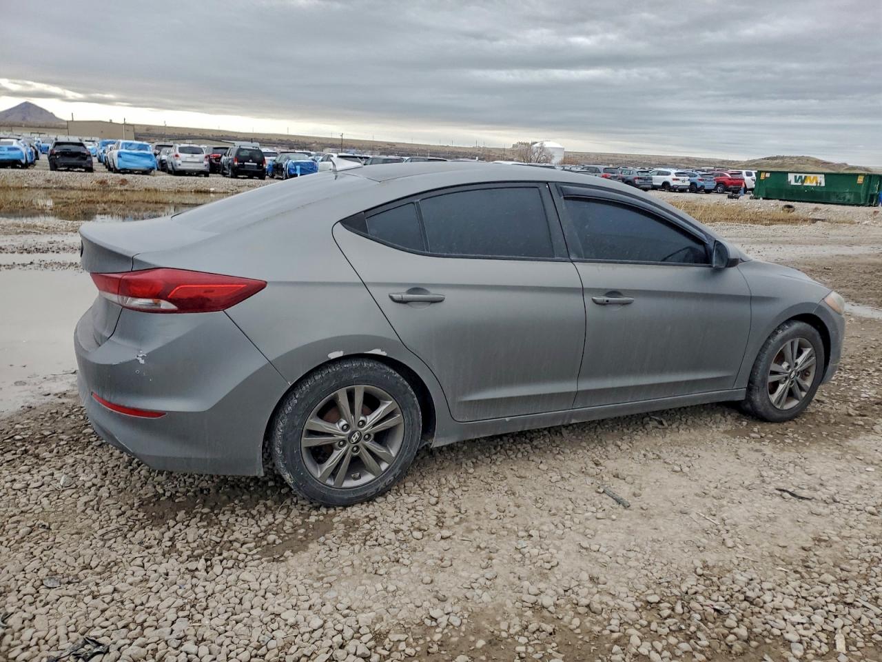 2017 HYUNDAI ELANTRA SE photo 3