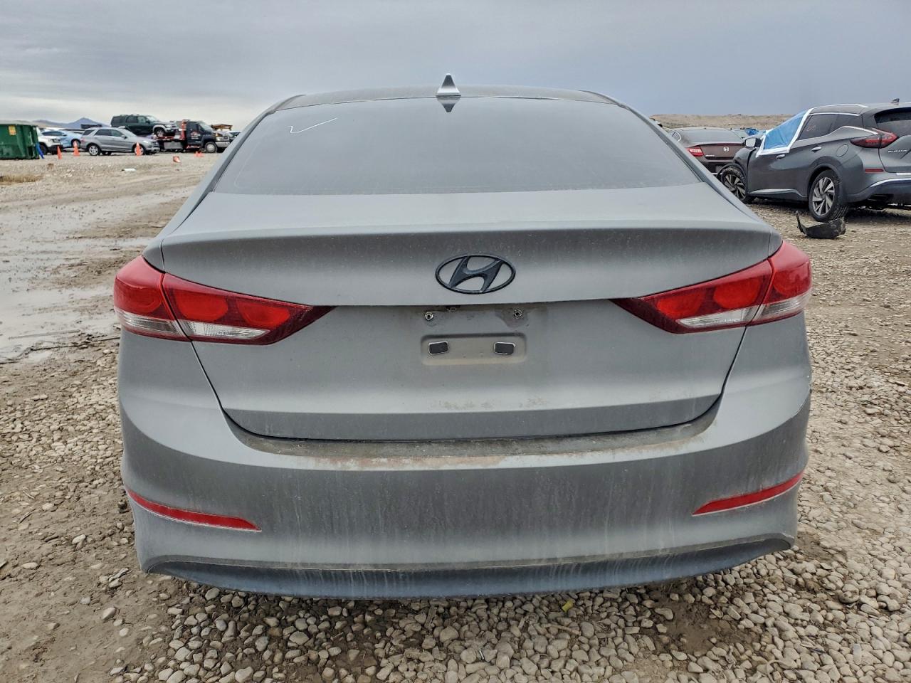 2017 HYUNDAI ELANTRA SE photo 6