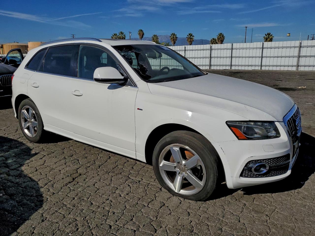 2012 AUDI Q5 PREMIUM PLUS photo 4