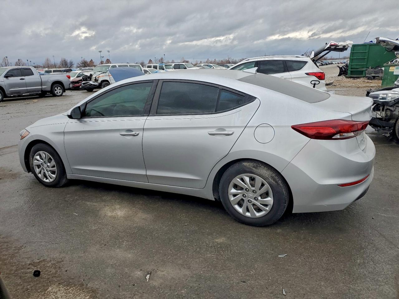 2017 HYUNDAI ELANTRA SE photo 2