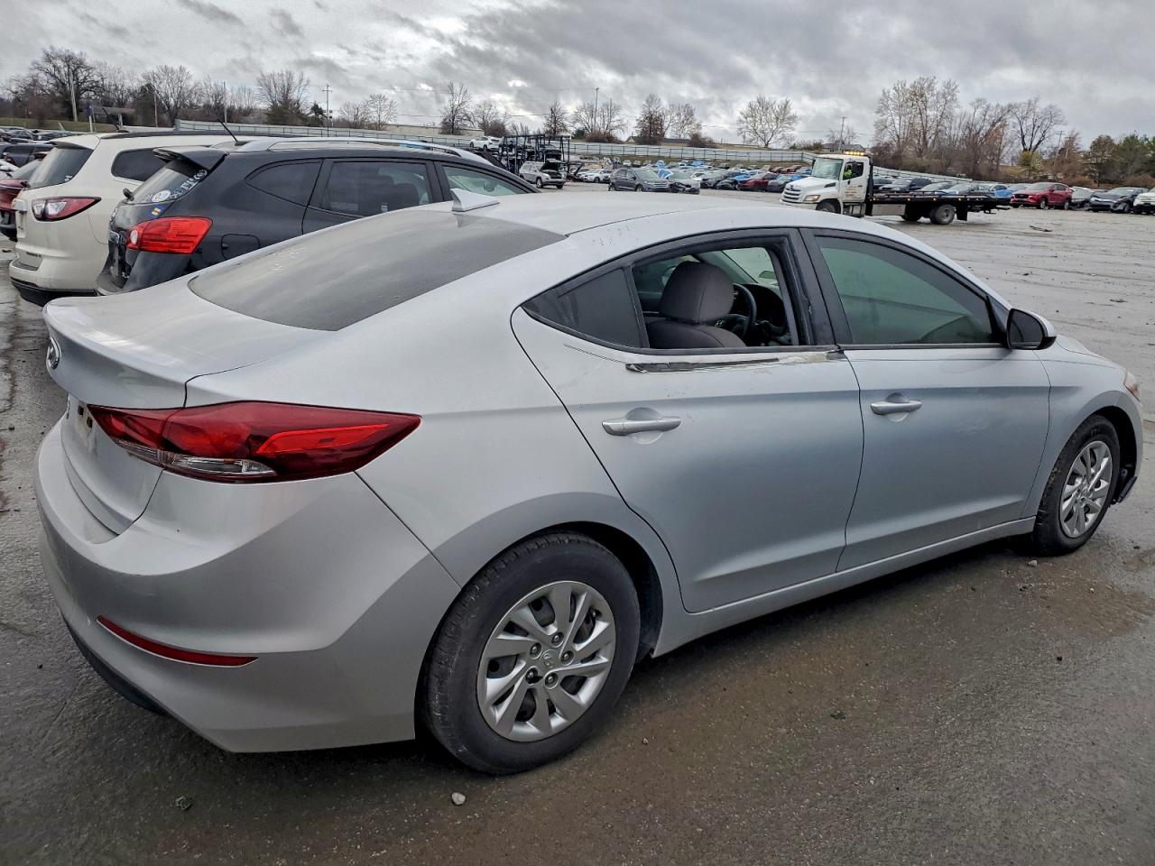 2017 HYUNDAI ELANTRA SE photo 3