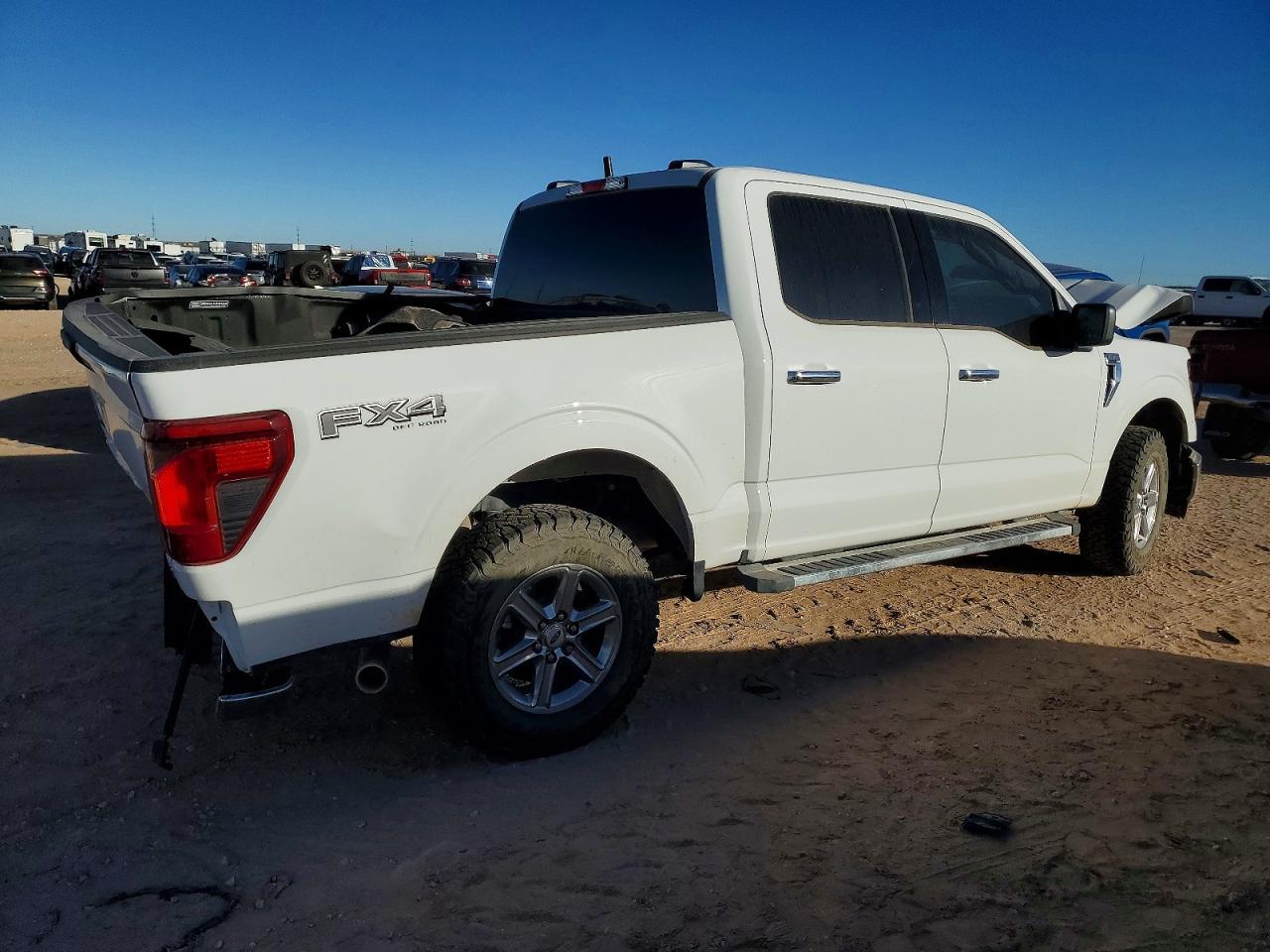 2025 FORD F150 XLT photo 3