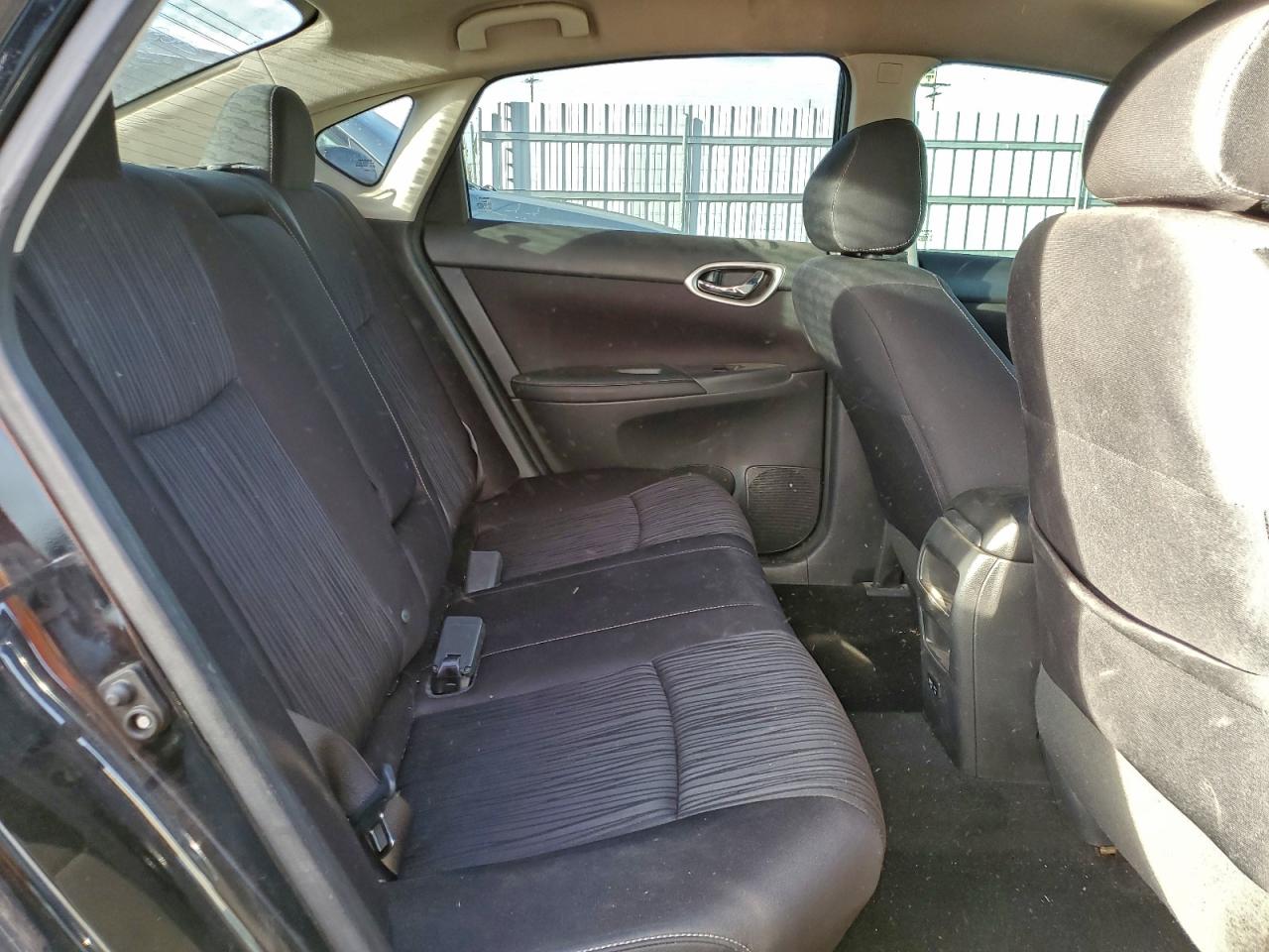 2019 NISSAN SENTRA S photo 10