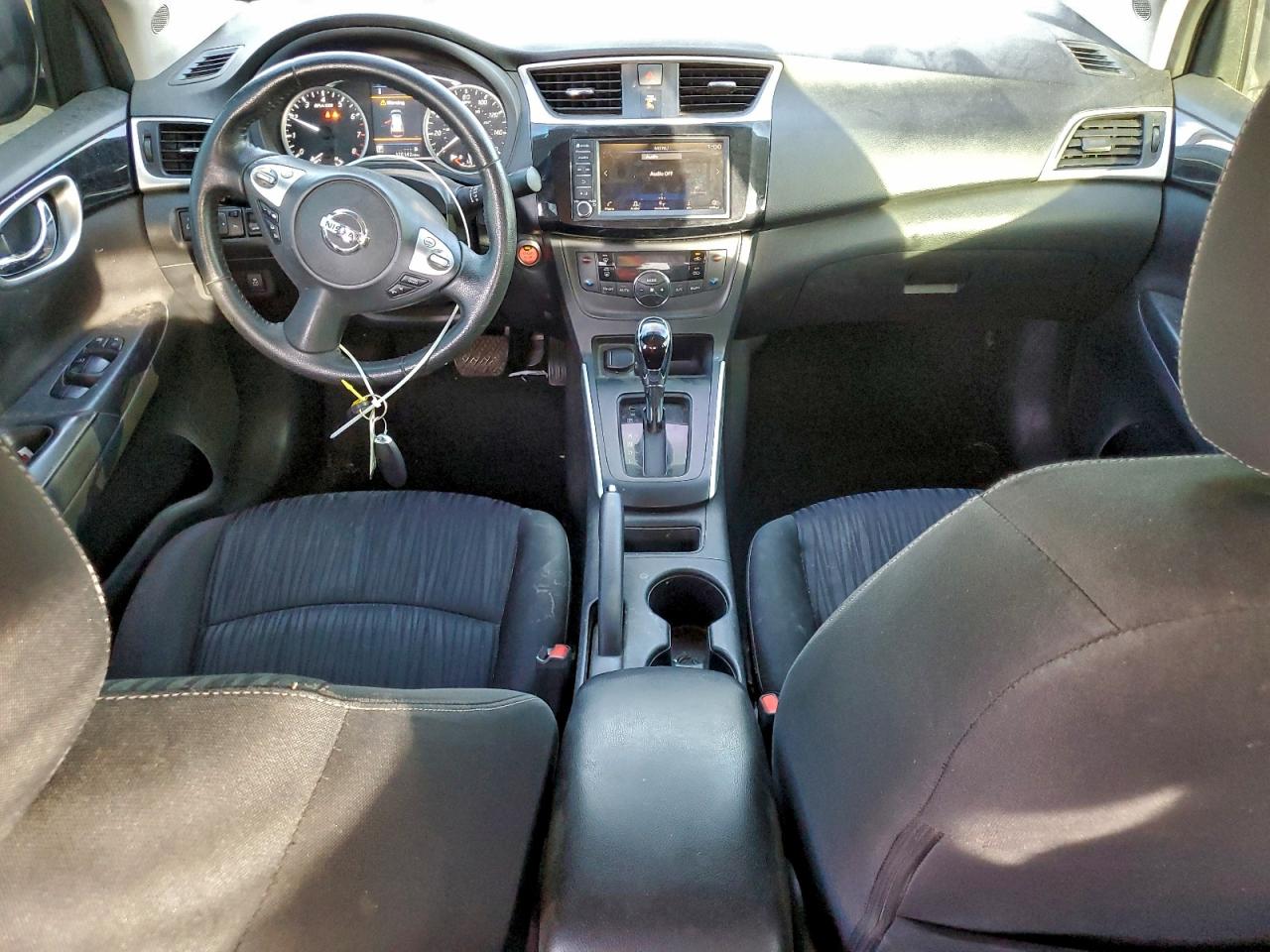 2019 NISSAN SENTRA S photo 8