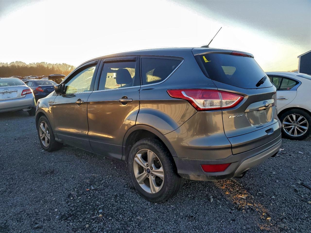 2014 FORD ESCAPE photo 3