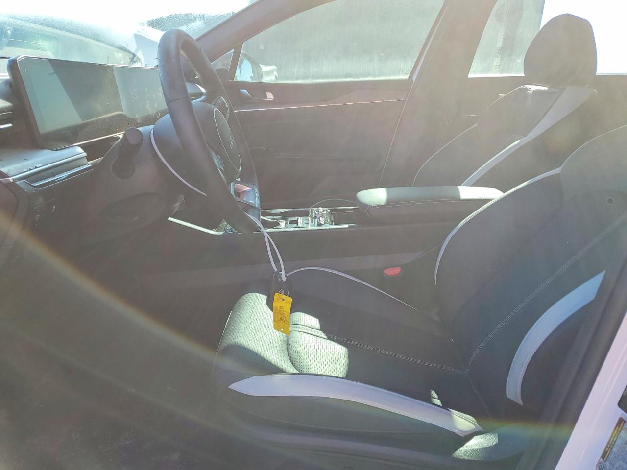 2025 KIA K5 GT LINE photo 7