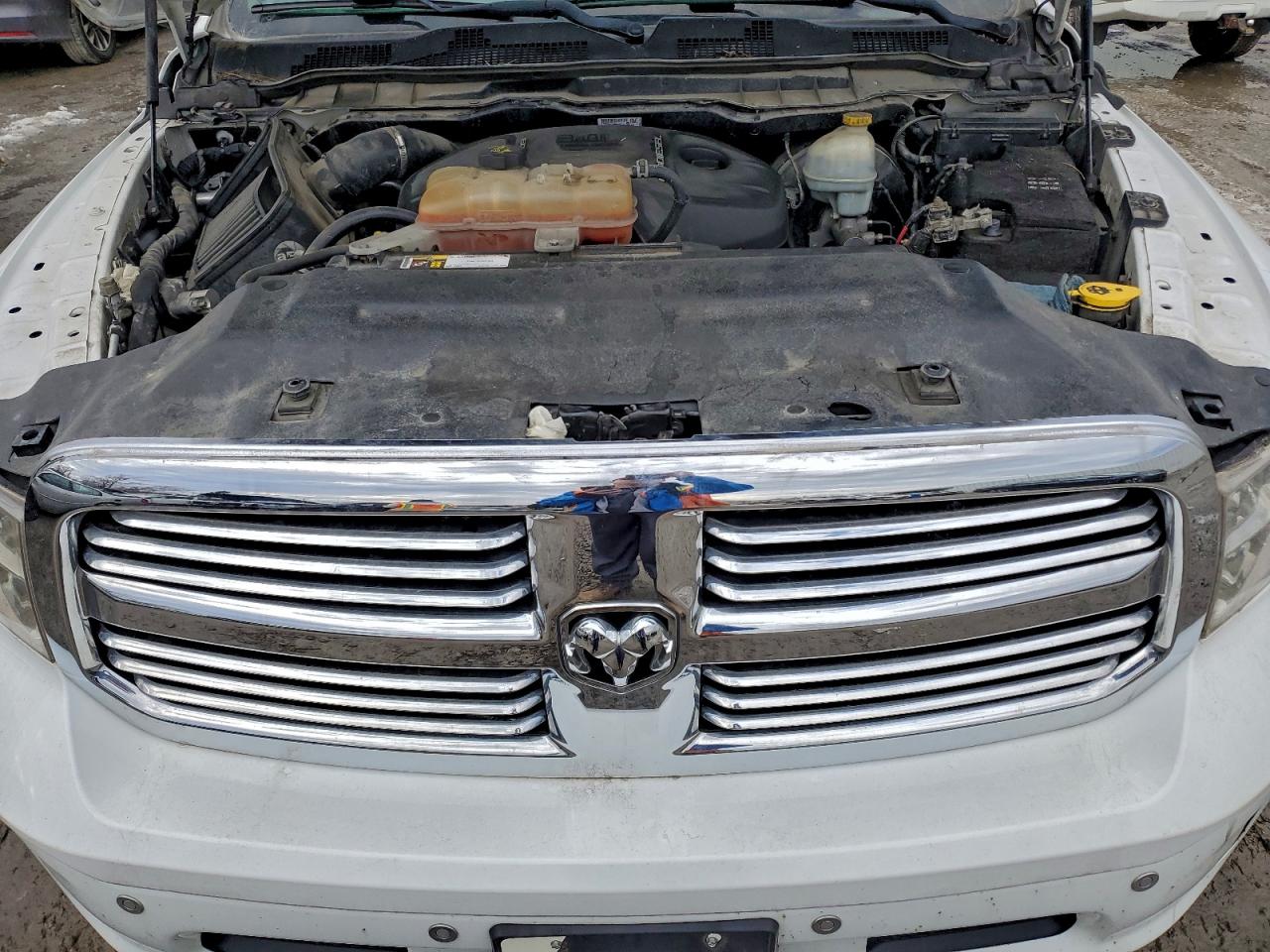 2016 RAM 1500 SLT photo 11