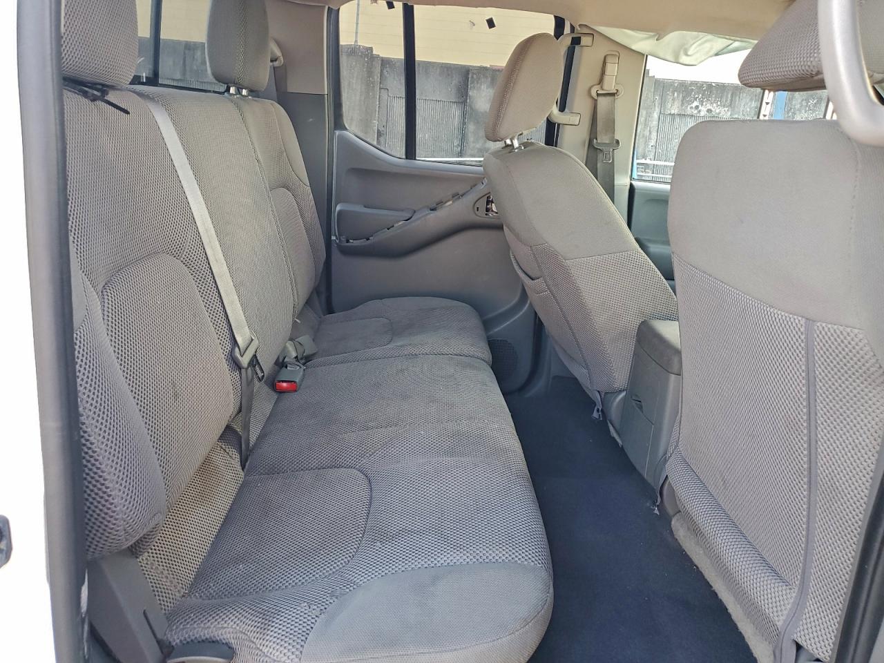 2018 NISSAN FRONTIER S photo 10