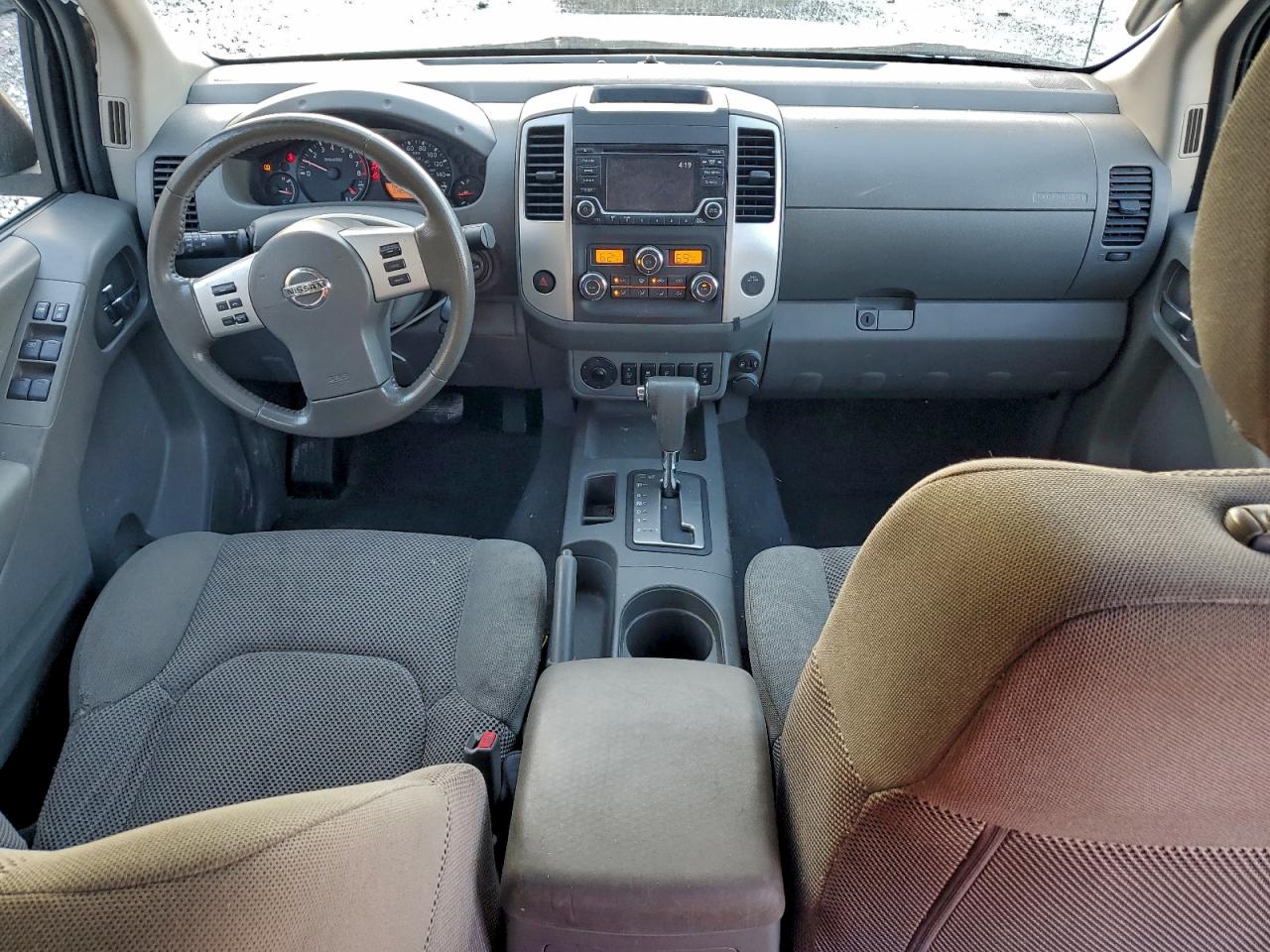 2018 NISSAN FRONTIER S photo 8