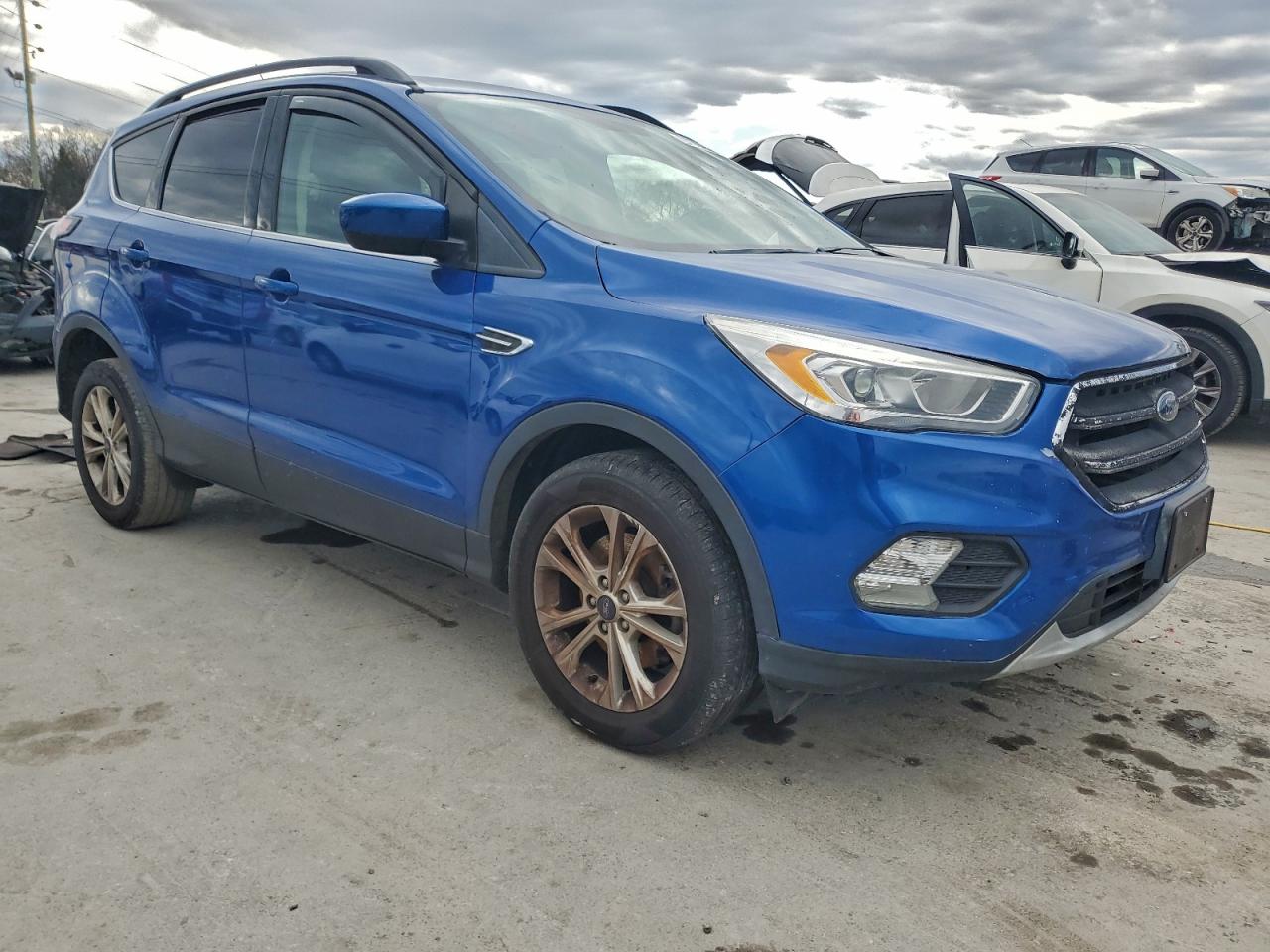 2018 FORD ESCAPE SEL photo 4