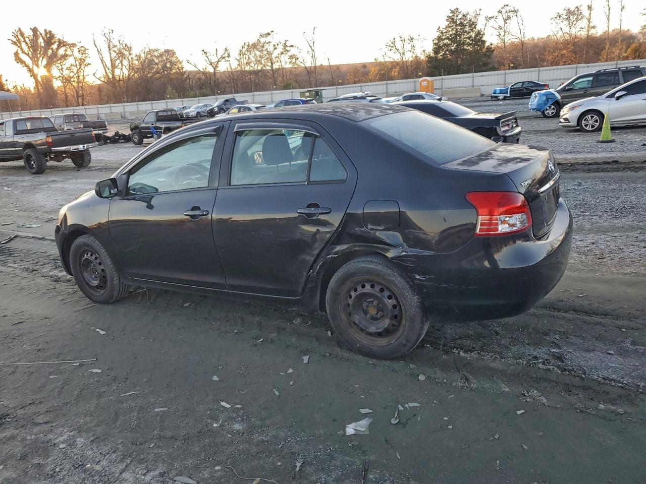 2007 TOYOTA YARIS photo 2