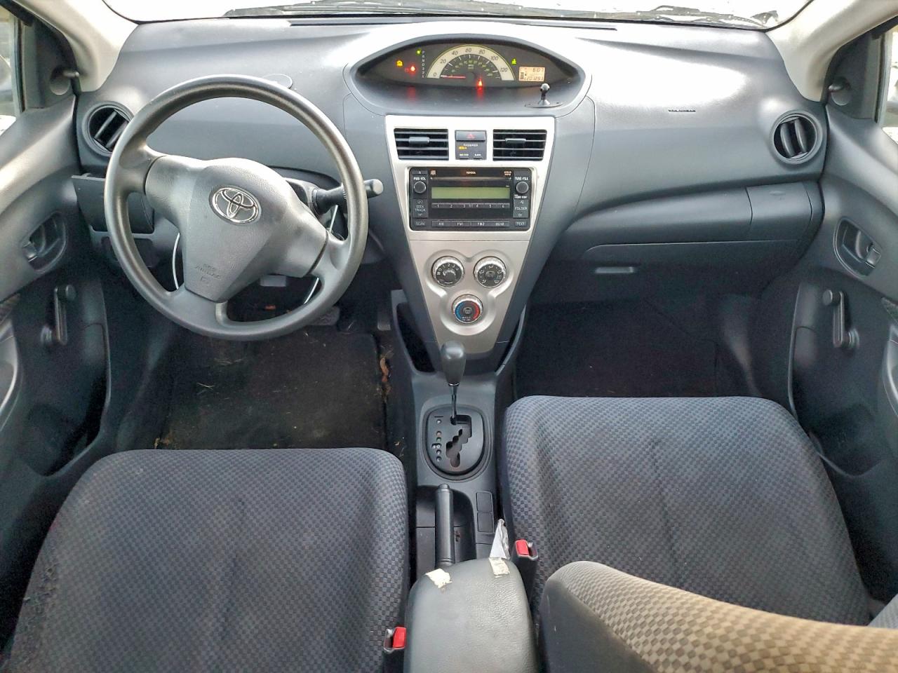 2007 TOYOTA YARIS photo 8