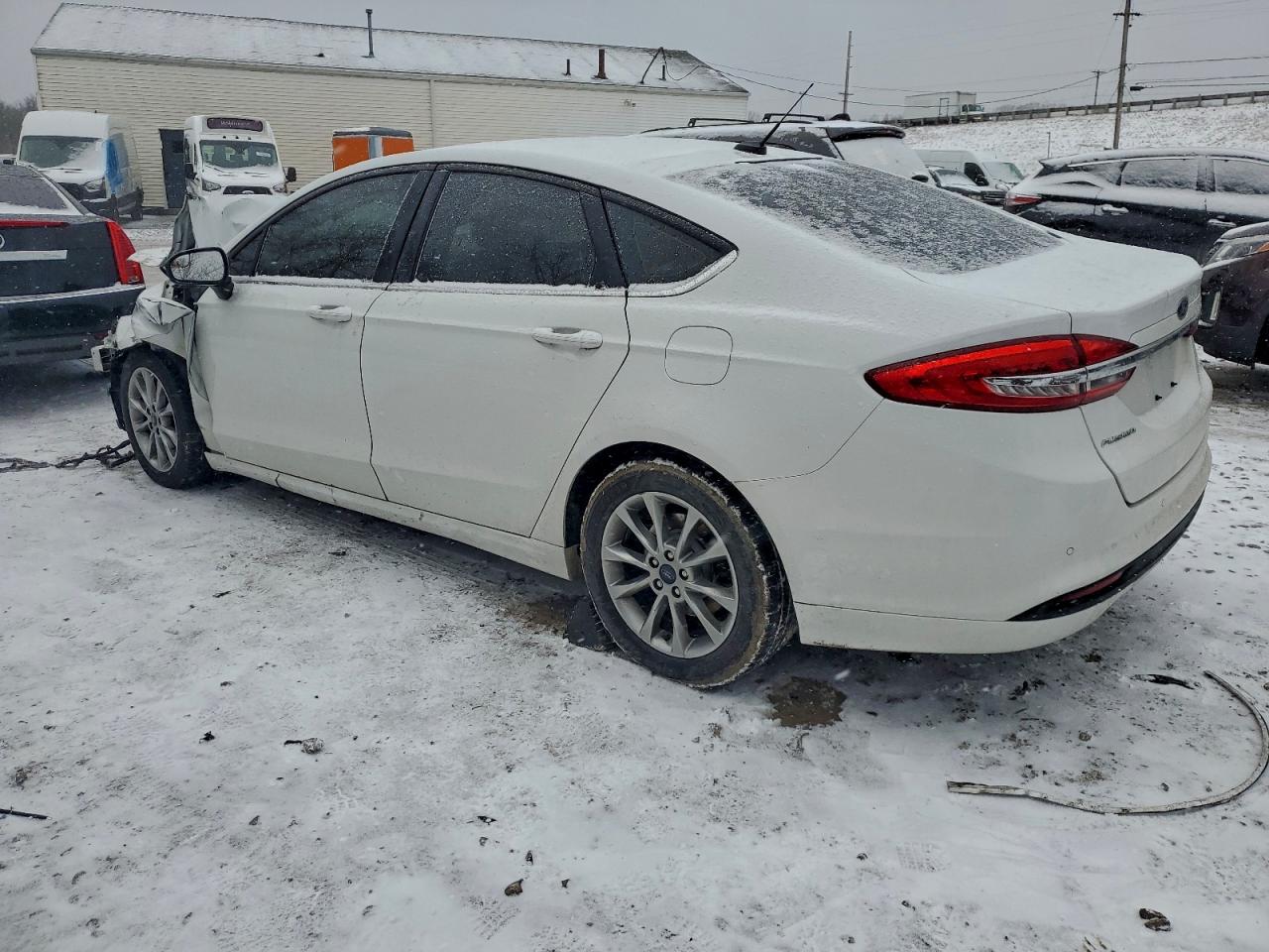 2017 FORD FUSION SE photo 2