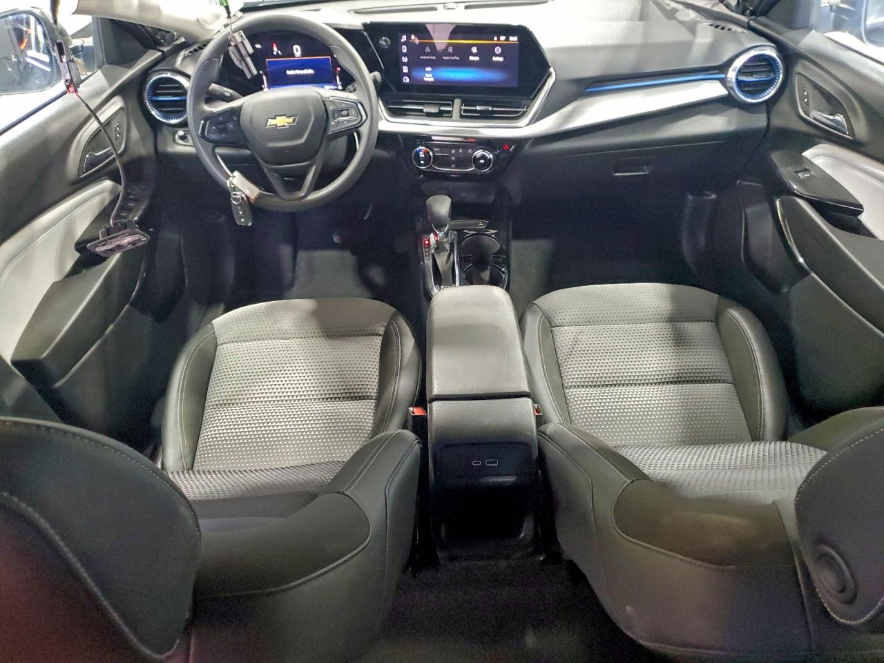 2025 CHEVROLET TRAX 1LT photo 8