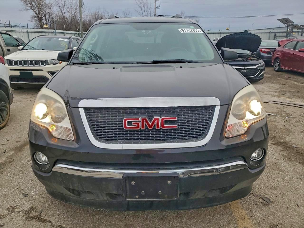 2011 GMC ACADIA SLE photo 5