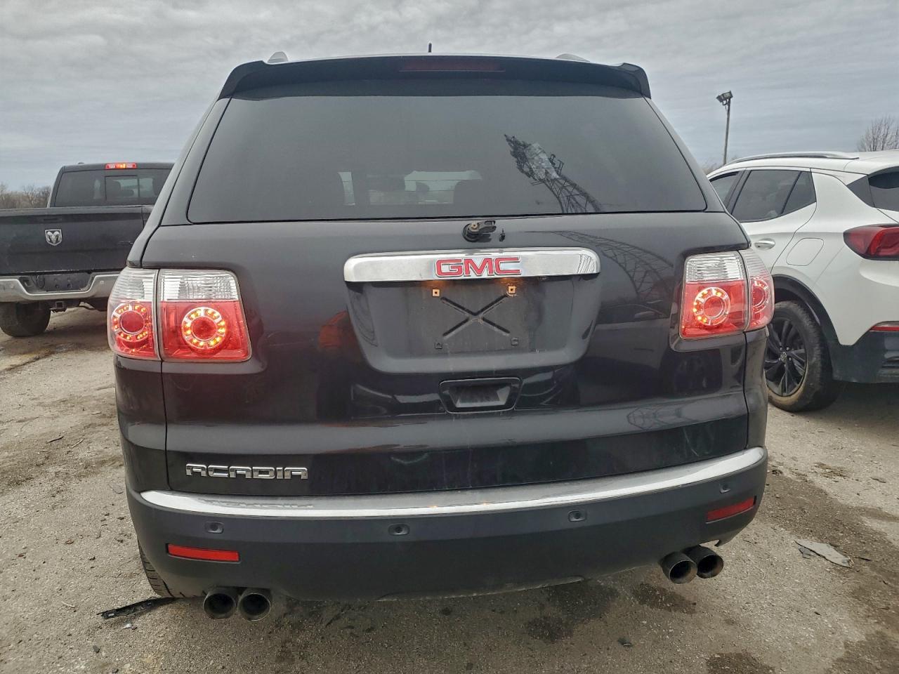 2011 GMC ACADIA SLE photo 6