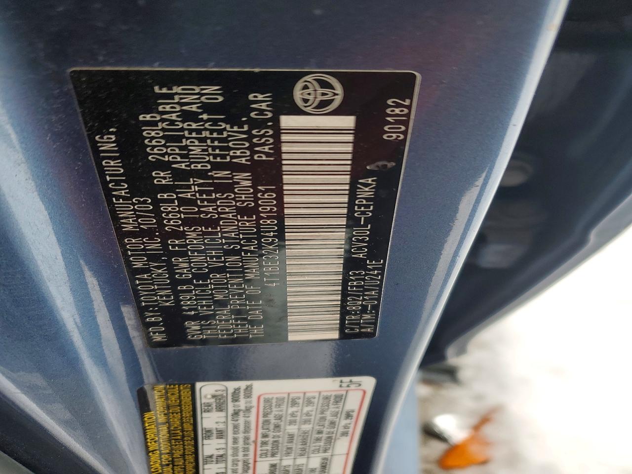 2004 TOYOTA CAMRY LE photo 12