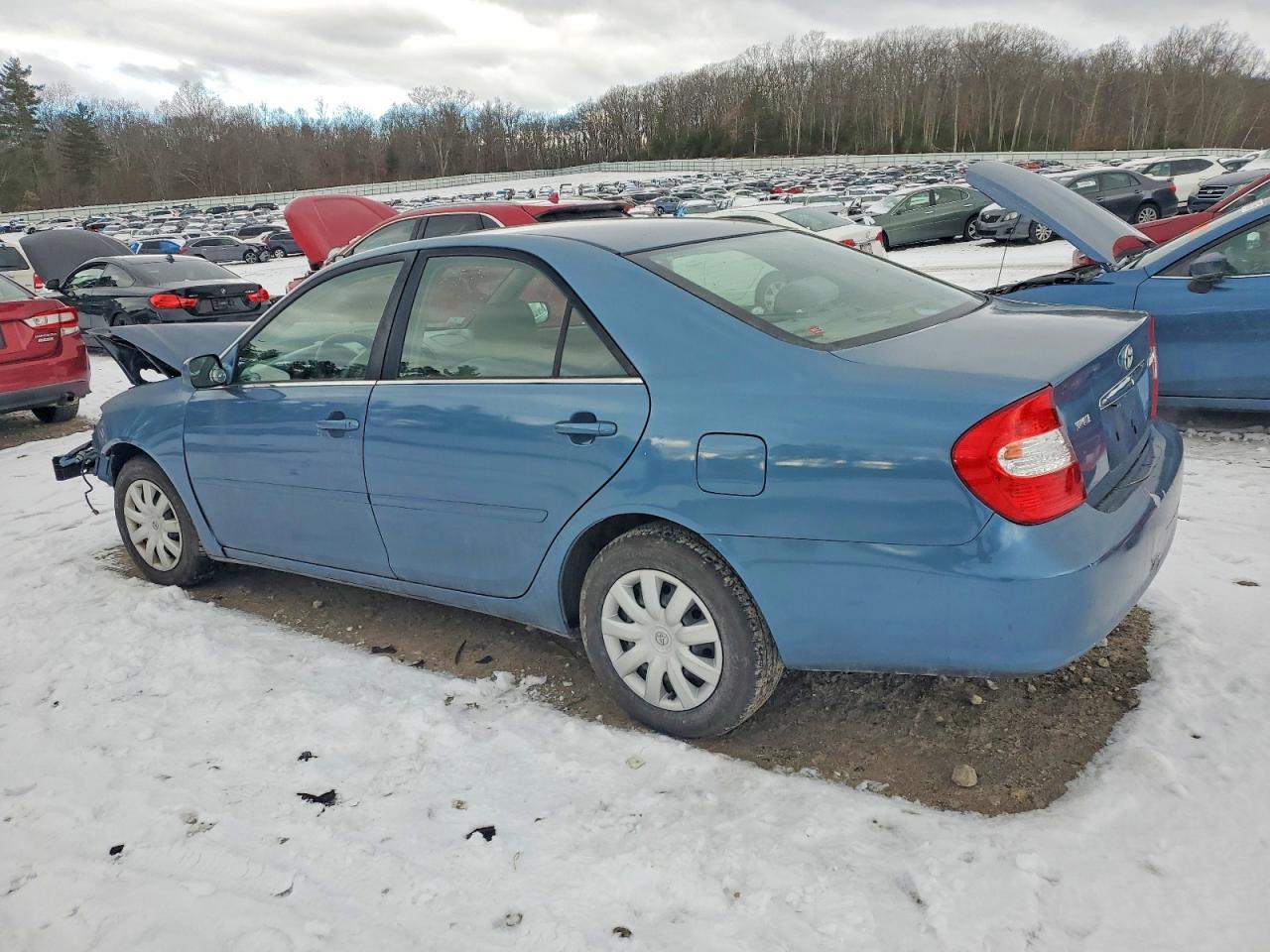 2004 TOYOTA CAMRY LE photo 2