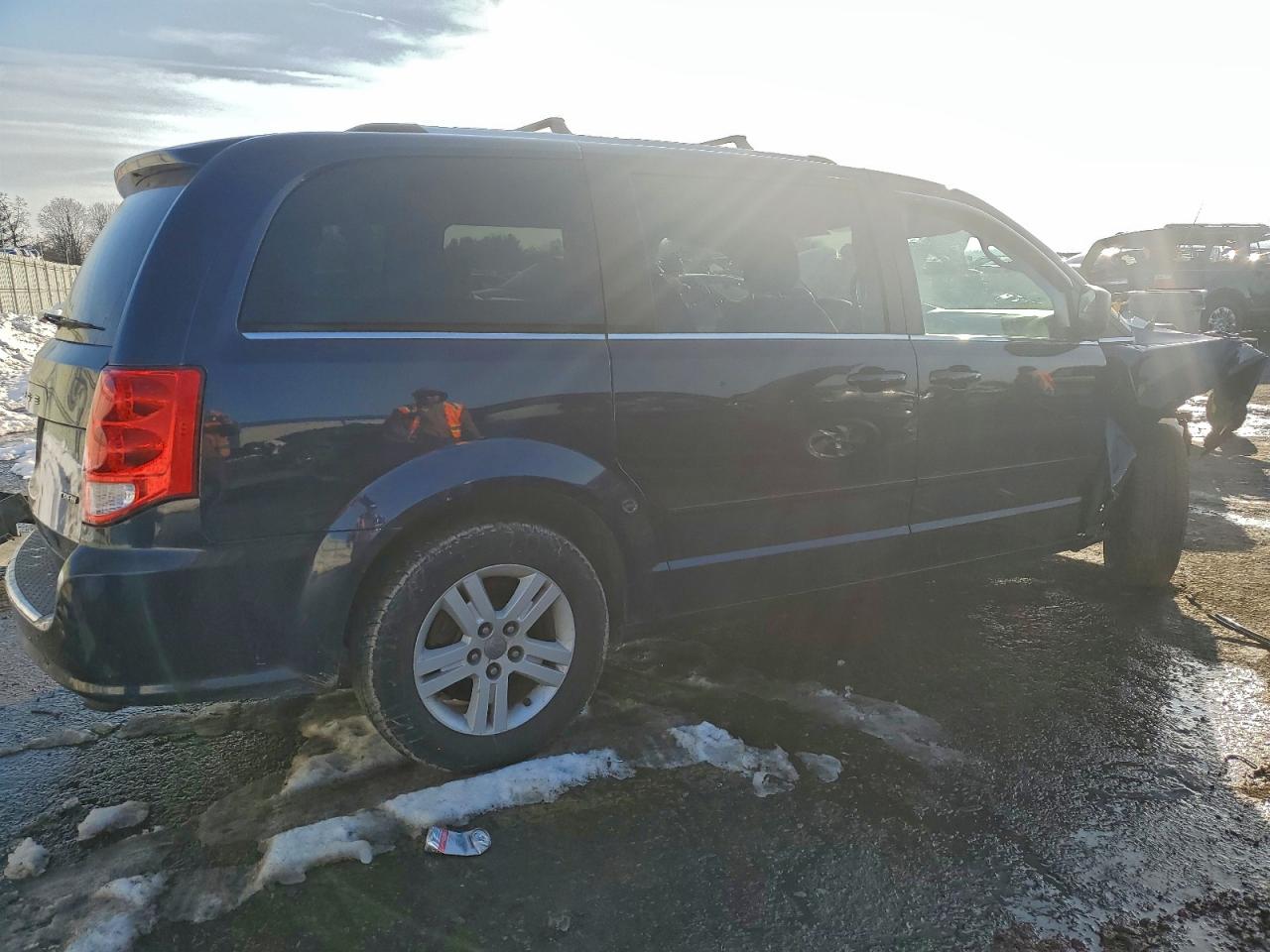 2012 DODGE GRAND CARAVAN CREW photo 3