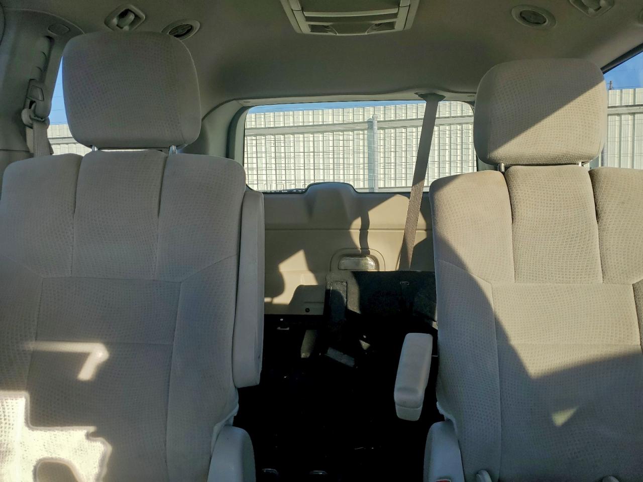2012 DODGE GRAND CARAVAN CREW photo 10