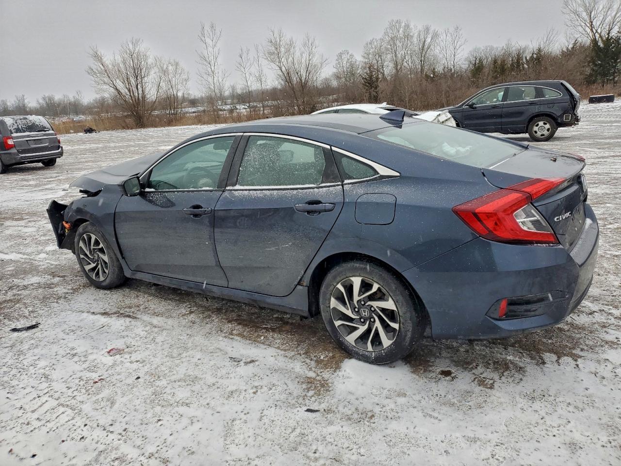 2017 HONDA CIVIC EX photo 2