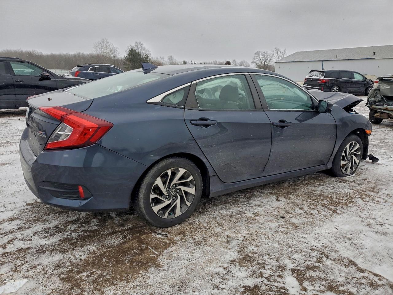 2017 HONDA CIVIC EX photo 3