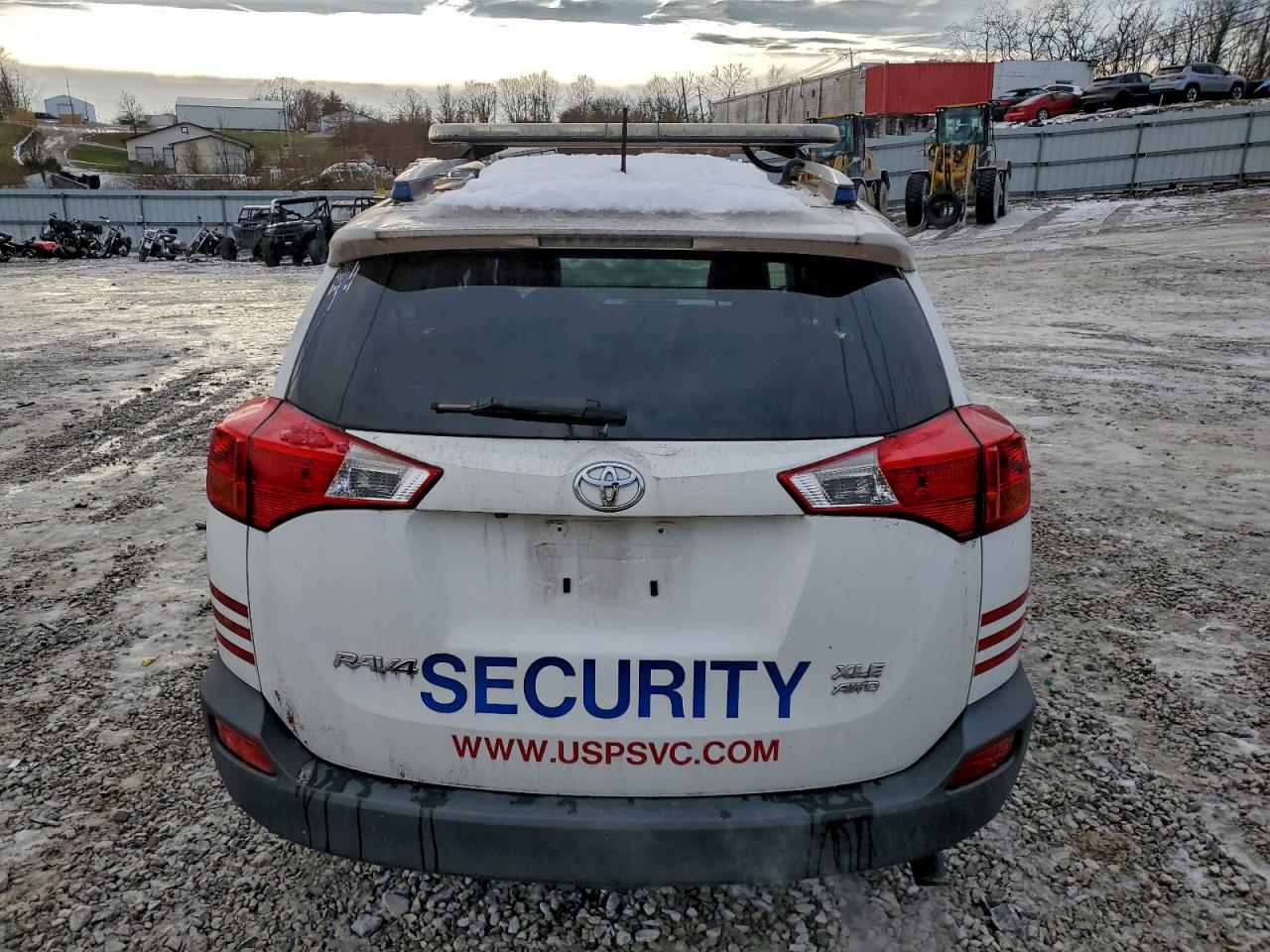 2013 TOYOTA RAV4 XLE photo 6