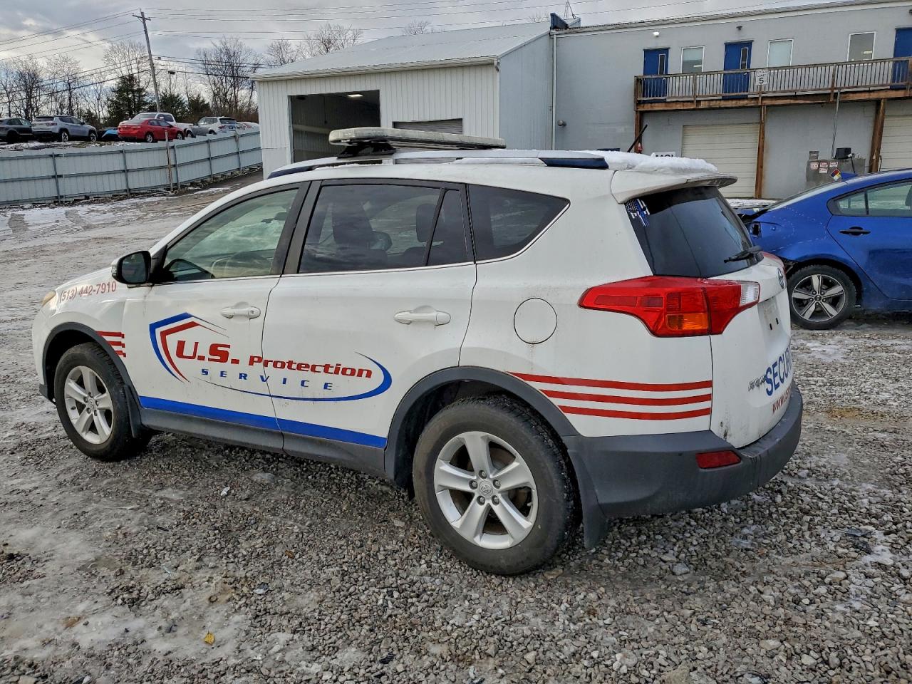 2013 TOYOTA RAV4 XLE photo 2