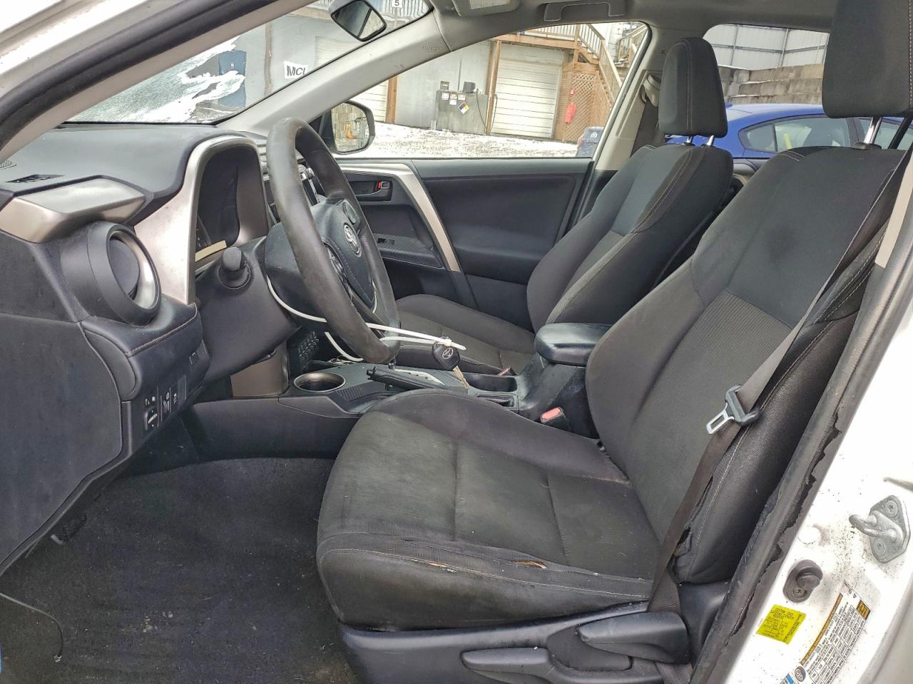 2013 TOYOTA RAV4 XLE photo 7