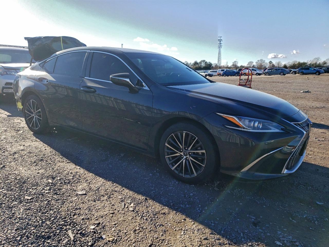 2023 LEXUS ES 300H BASE photo 4