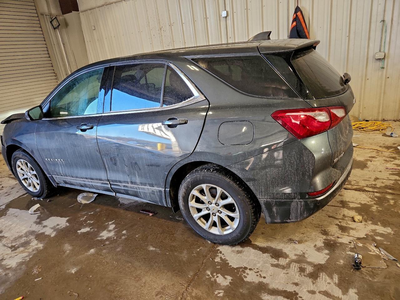 2020 CHEVROLET EQUINOX LT photo 2