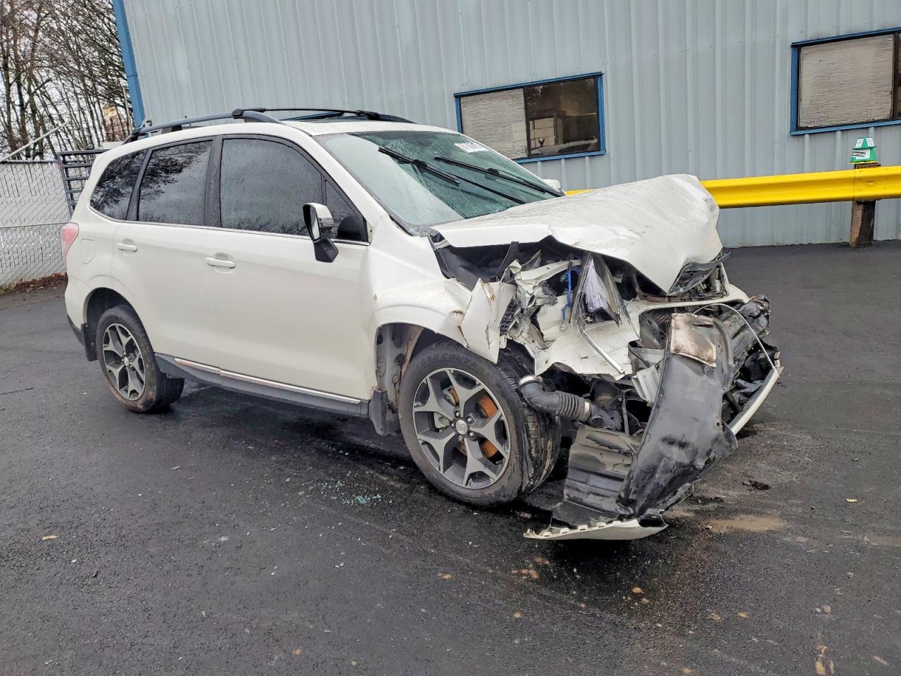 2015 SUBARU FORESTER 2.0XT TOURING photo 4
