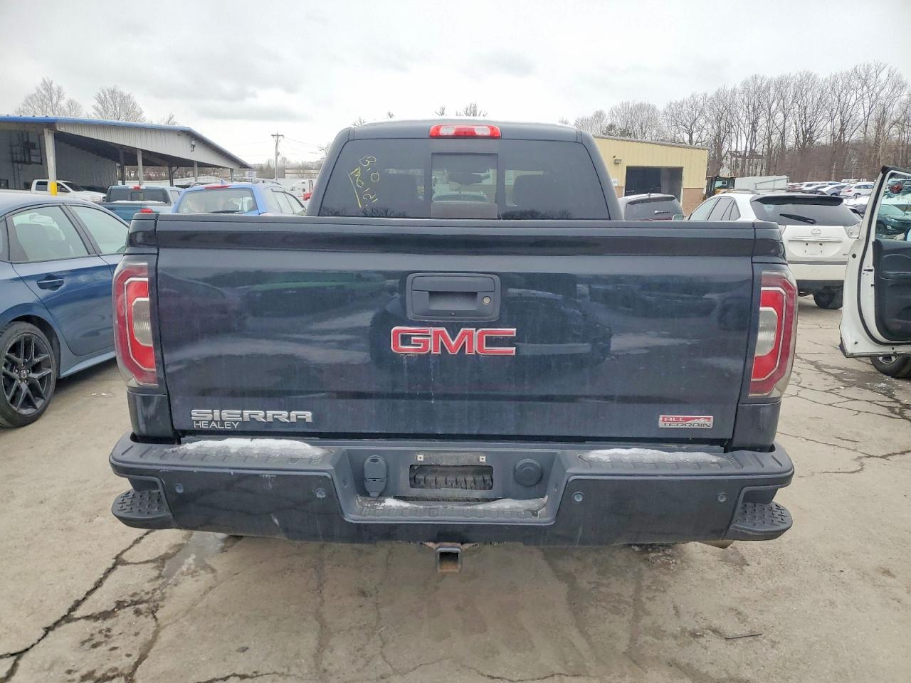 2017 GMC SIERRA K1500 SLT photo 6