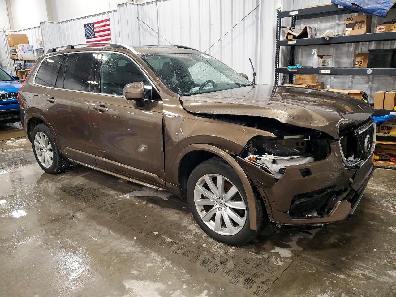 2016 VOLVO XC90 T6 photo 4