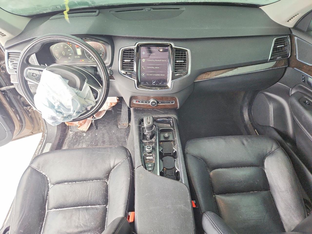 2016 VOLVO XC90 T6 photo 8