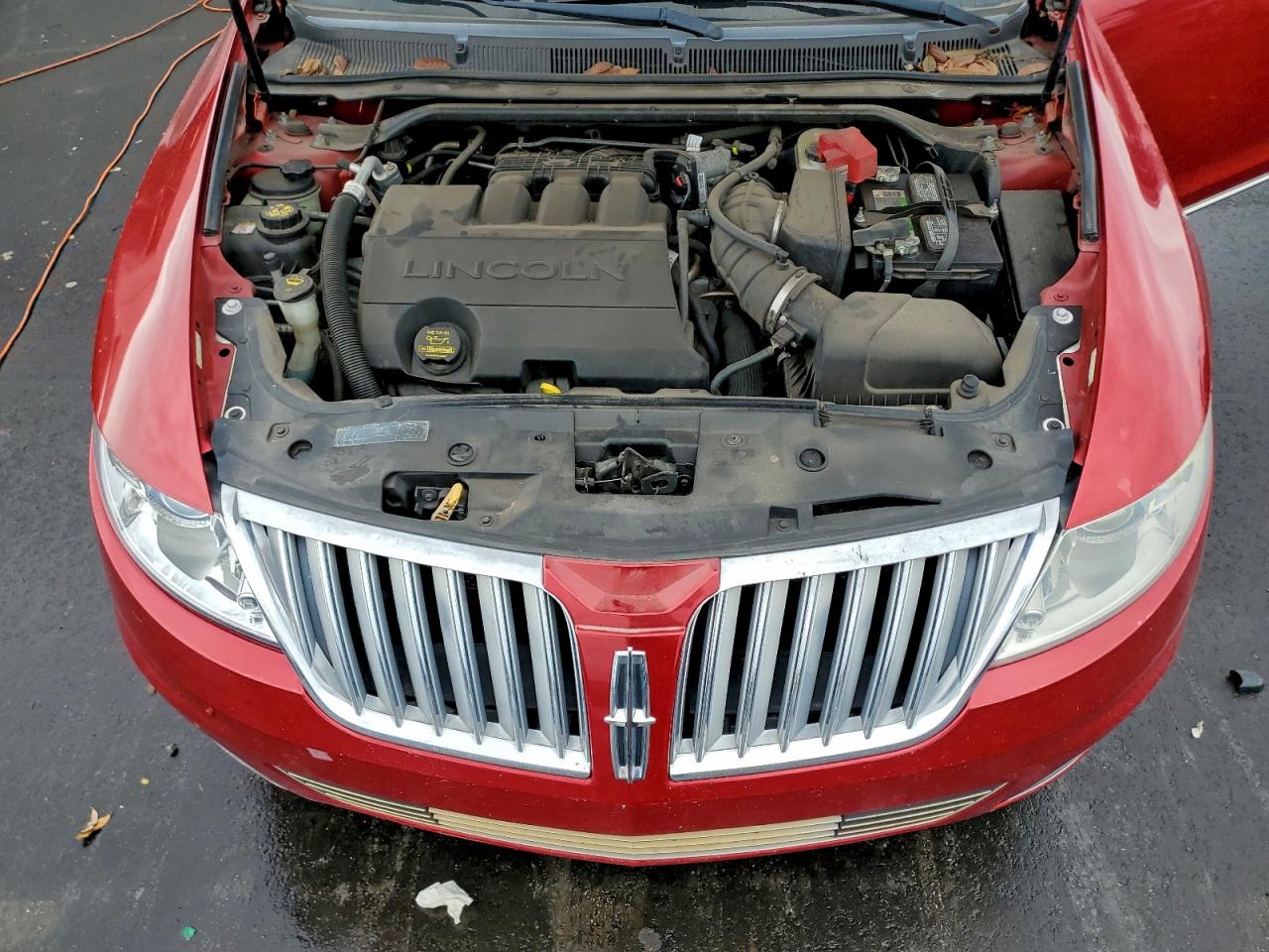 2011 LINCOLN MKS photo 11