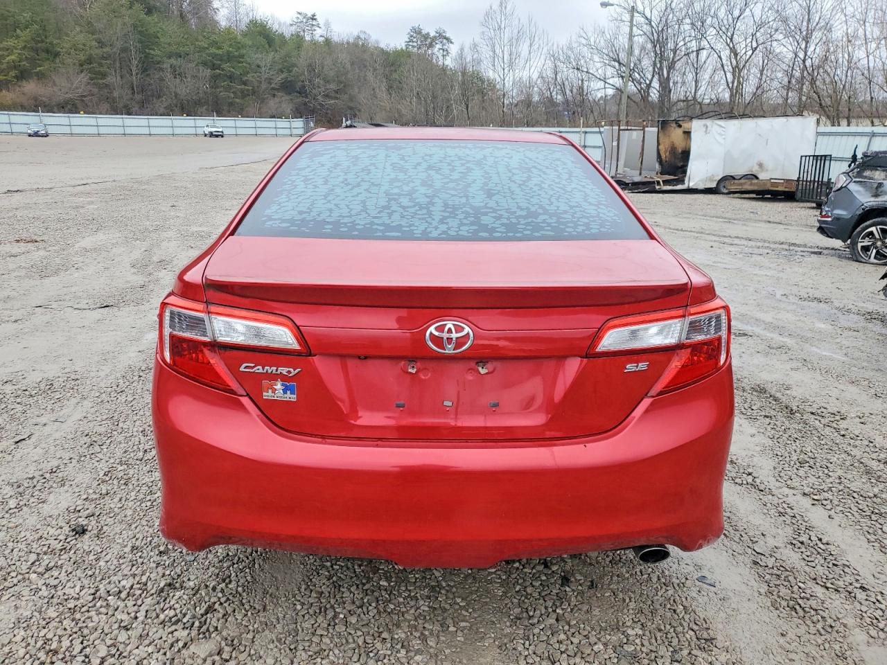 2014 TOYOTA CAMRY L photo 6