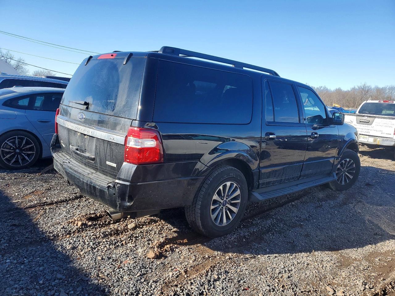 2017 FORD EXPEDITION EL XLT photo 3