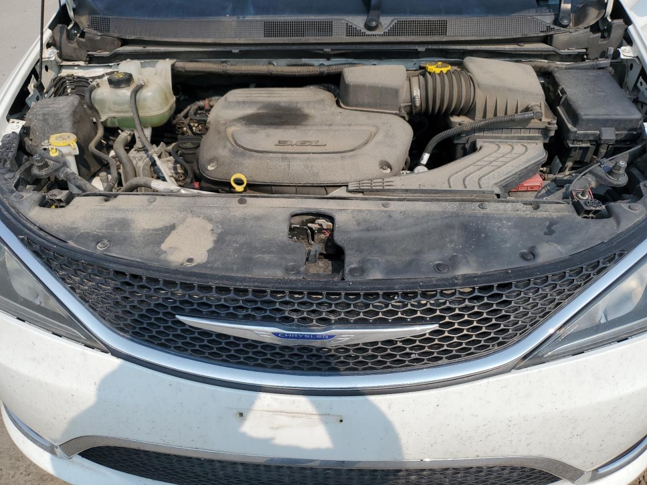 2019 CHRYSLER PACIFICA TOURING L photo 12