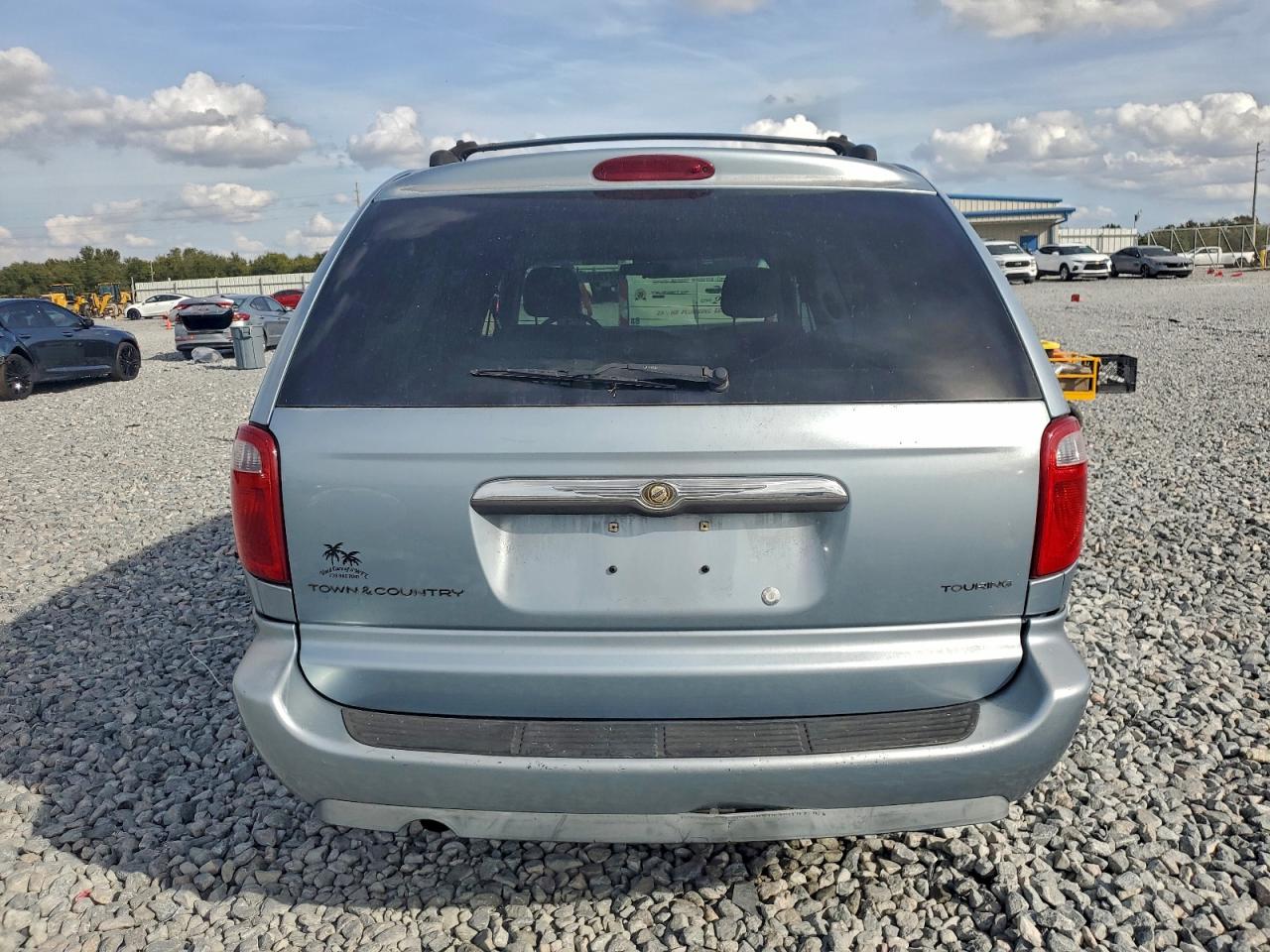 2006 CHRYSLER TOWN & COUNTRY TOURING photo 6