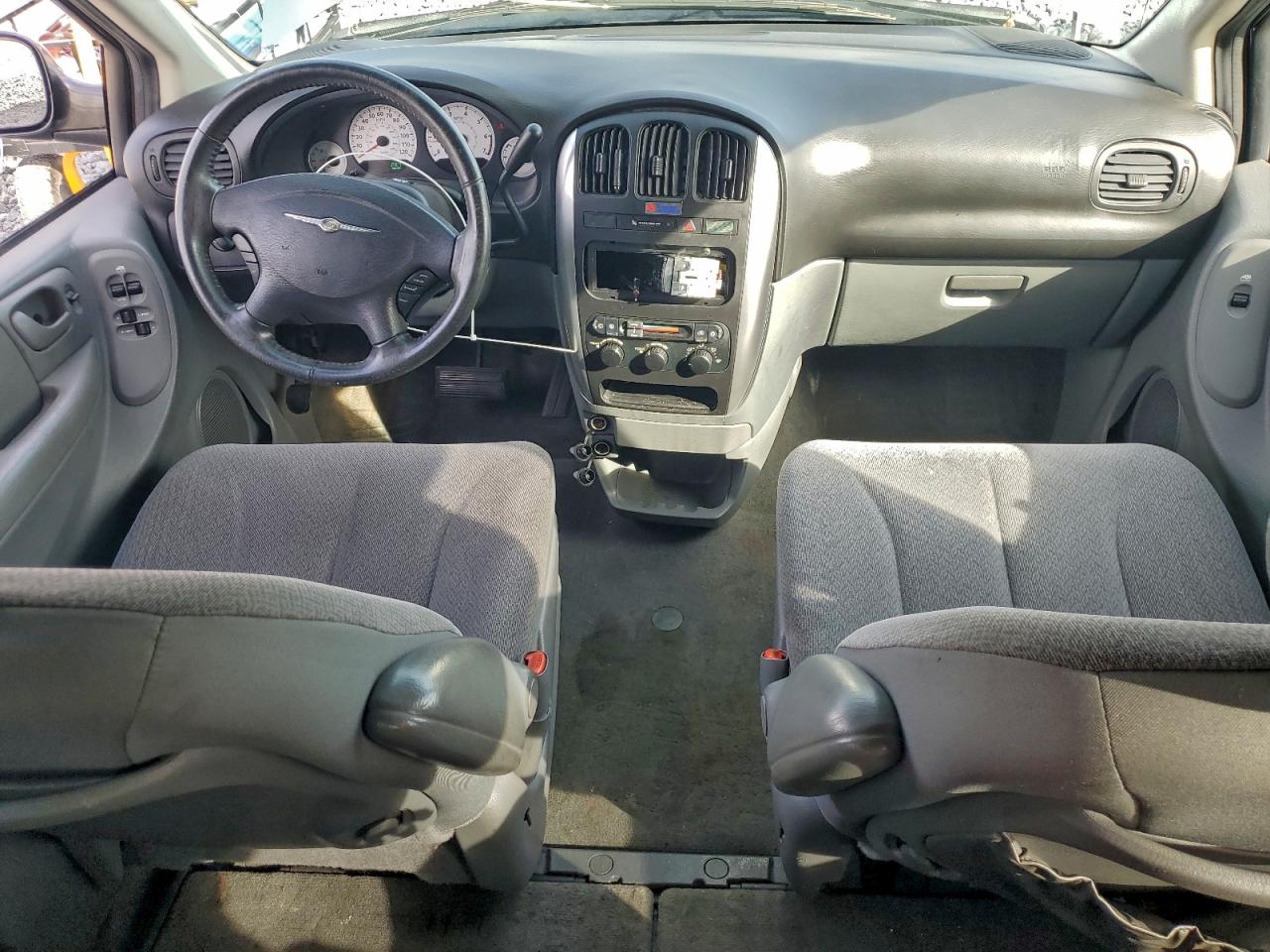 2006 CHRYSLER TOWN & COUNTRY TOURING photo 8