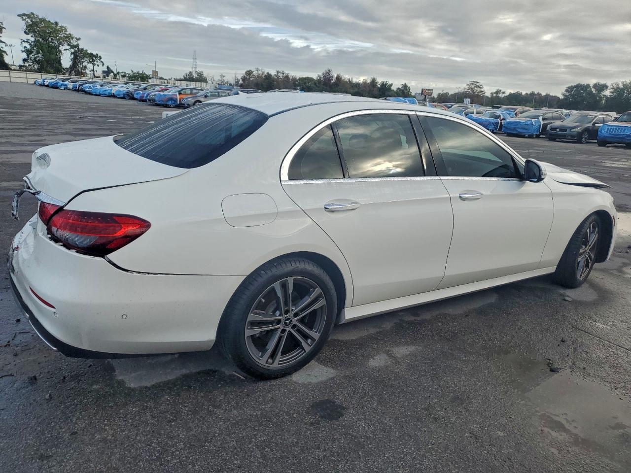 2021 MERCEDES-BENZ E 350 photo 3