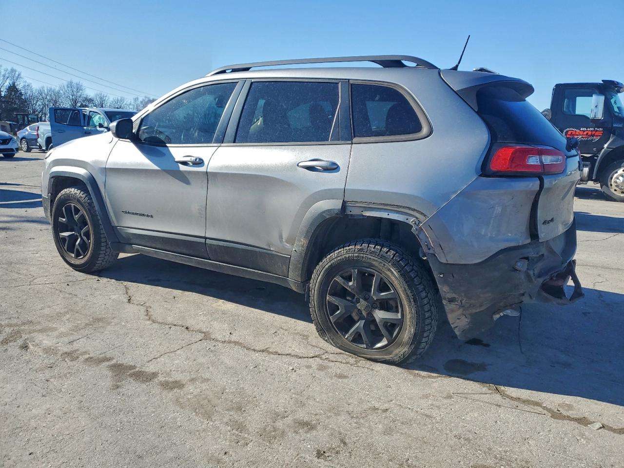 2015 JEEP CHEROKEE TRAILHAWK photo 2
